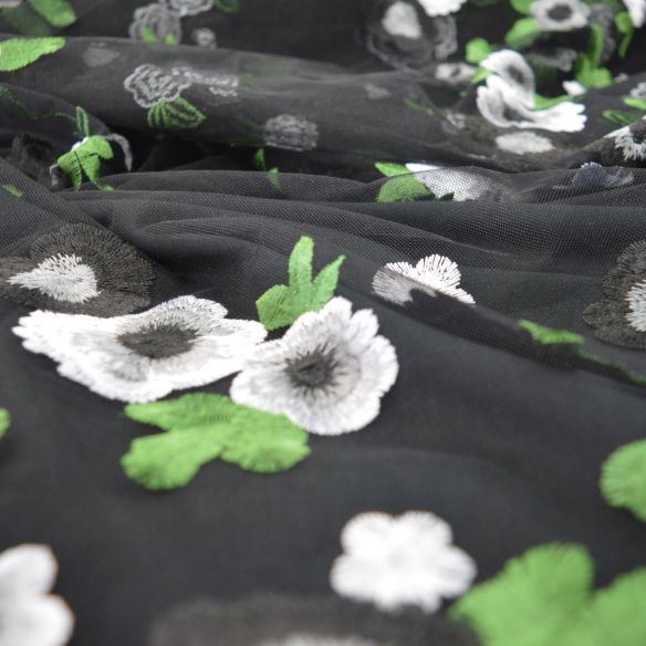 TULE BORDADO PRETO FLORAL • Conexão Tecidos