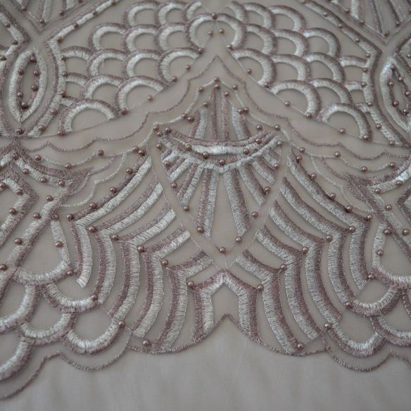 Tecido Tule Bordado Com Pedrarias Nude • Conexão Tecidos