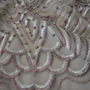 TULE BORDADO COM PEDRARIAS NUDE • Conexão Tecidos 2