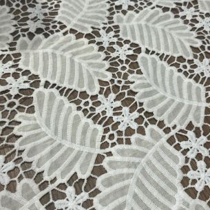 RENDA RICHELIEU FOLHAS. 