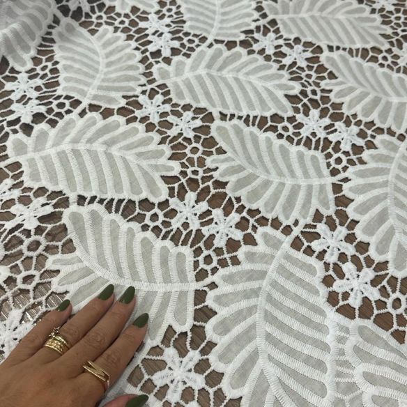 RENDA RICHELIEU FOLHAS. 