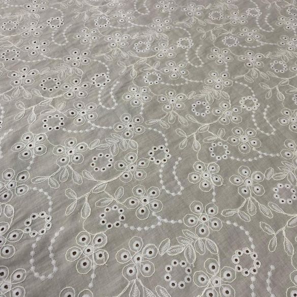 Tecido Lese Soutache Floral Caminhos • Conexão Tecidos