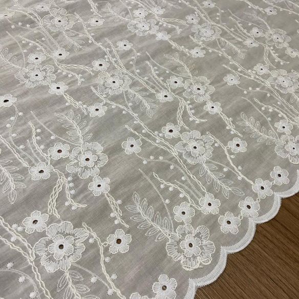 LESE SOUTACHE FLORAL AMANDA • Conexão Tecidos