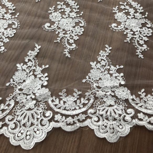 TULE BORDADO OFF WHITHE • Conexão Tecidos