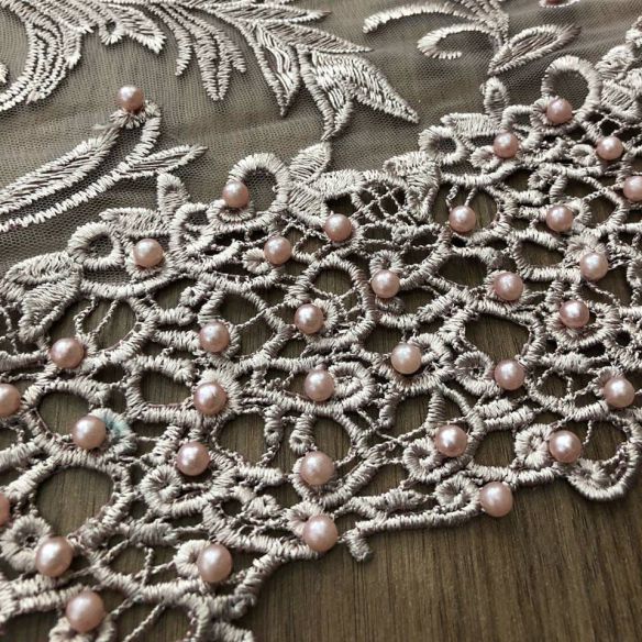 TULE BORDADO COM PÉROLAS ROSA ANTIGO • Conexão Tecidos