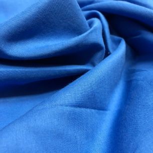 TECIDO CAMBRAIA DE ALGODÃO AZUL BIC • Conexão Tecidos