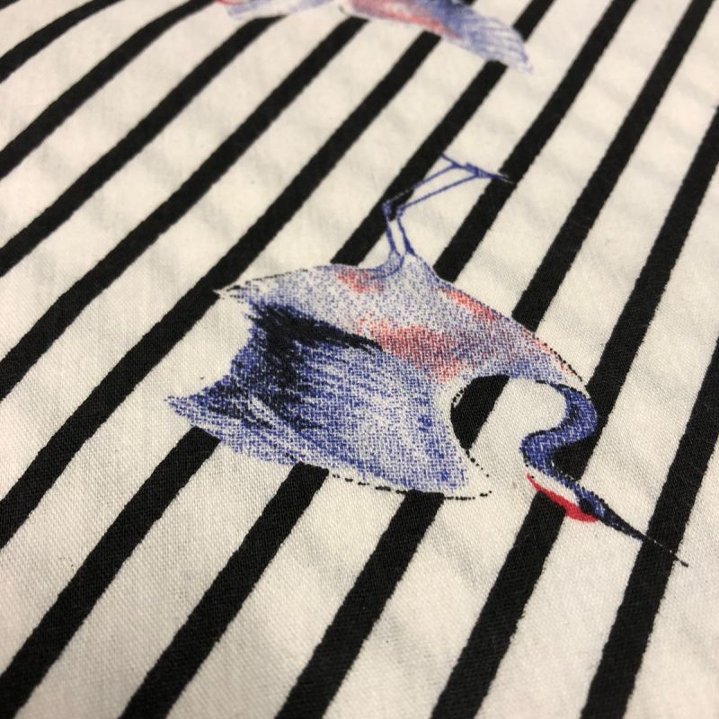 TECIDO TRICOLINE ESTAMPA GARÇA AZUL • Conexão Tecidos