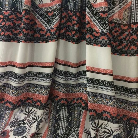 CREPE DE CHINE ESTAMPADO FANTASIA QUADROS • Conexão Tecidos