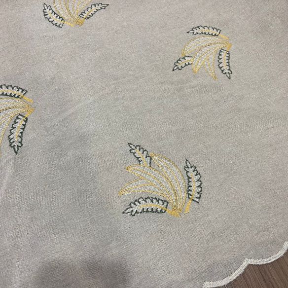 Tecido Linho Misto Bordado Bananas • Conexão Tecidos