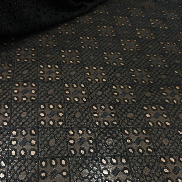 CHIFFON DE SEDA BORDADO PRETO • Conexão Tecidos CHIFFON DE SEDA BORDADO PRETO • Conexão Tecidos