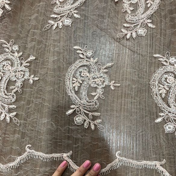 Tecido Tule Bordado Nude Rose • Conexão Tecidos