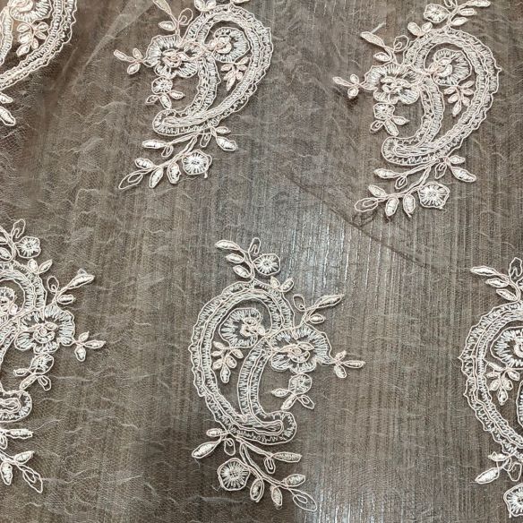 TULE BORDADO NUDE ROSE • Conexão Tecidos