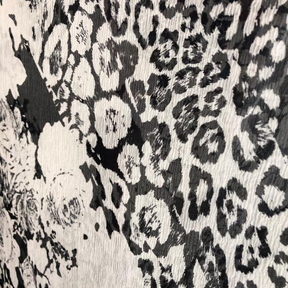 CHIFFON DE SEDA ANIMAL PRINT E FLORES • Conexão Tecidos CHIFFON DE SEDA ANIMAL PRINT E FLORES • Conexão Tecidos