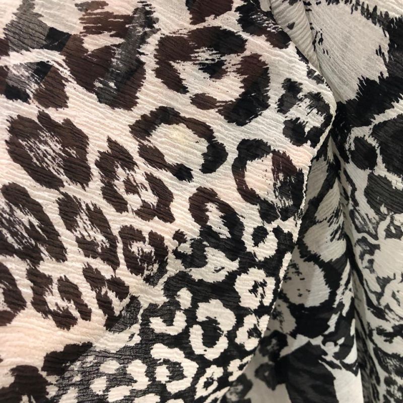 CHIFFON DE SEDA ANIMAL PRINT E FLORES • Conexão Tecidos