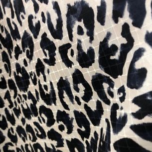 TECIDO CETIM DE SEDA ANIMAL PRINT MAQUINETADO • Conexão Tecidos