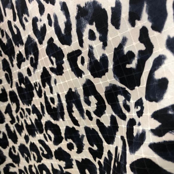TECIDO CETIM DE SEDA ANIMAL PRINT MAQUINETADO • Conexão Tecidos