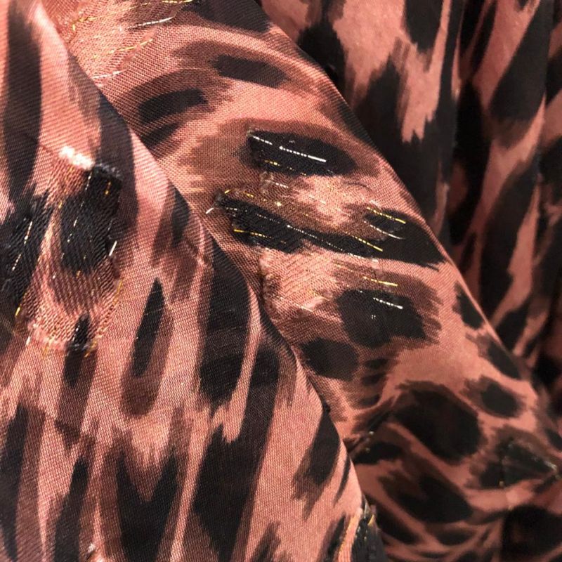 MUSSELINE DE VISCOSE ANIMAL PRINT COM FIO DE LUREX • Conexão Tecidos