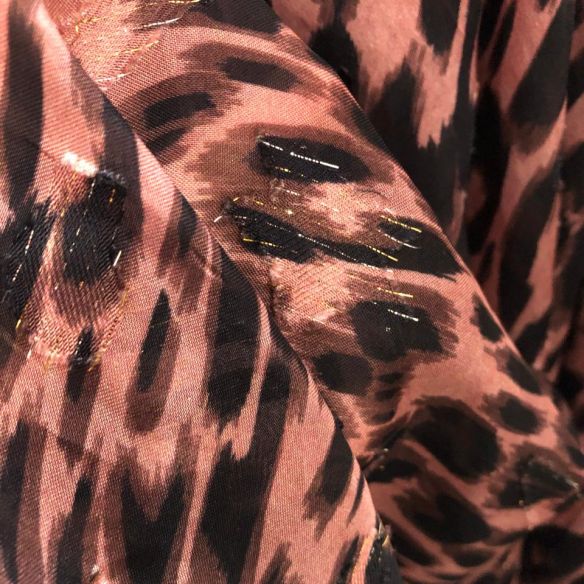 MUSSELINE DE VISCOSE ANIMAL PRINT COM FIO DE LUREX • Conexão Tecidos MUSSELINE DE VISCOSE ANIMAL PRINT COM FIO DE LUREX • Conexão Tecidos