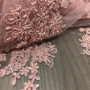 TULE BORDADO COM PEDRARIAS PÊSSEGO.  2