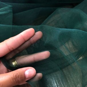 TULE ILUSION VERDE ESMERALDA • Conexão Tecidos 2