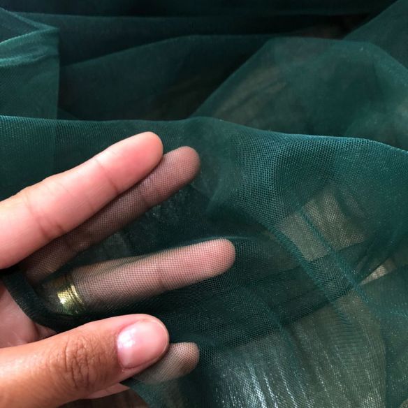 TULE ILUSION VERDE ESMERALDA • Conexão Tecidos TULE ILUSION VERDE ESMERALDA • Conexão Tecidos