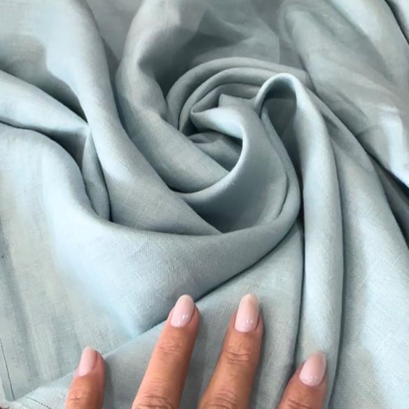 TECIDO CAMBRAIA DE LINHO PURO AZUL CLARO • Conexão Tecidos TECIDO CAMBRAIA DE LINHO PURO AZUL CLARO • Conexão Tecidos