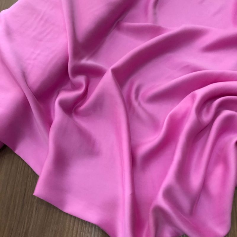 Tecido Cetim de Seda Liso Estonado Rosa • Conexão Tecidos