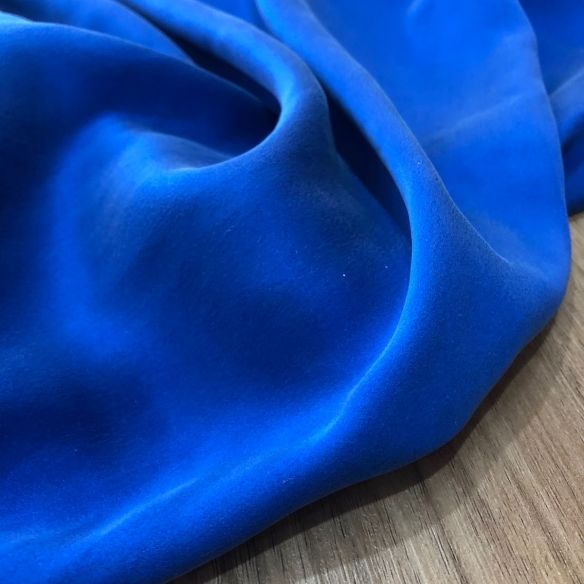 TECIDO CETIM DE SEDA ESTONADO AZUL ROYAL • Conexão Tecidos TECIDO CETIM DE SEDA ESTONADO AZUL ROYAL • Conexão Tecidos