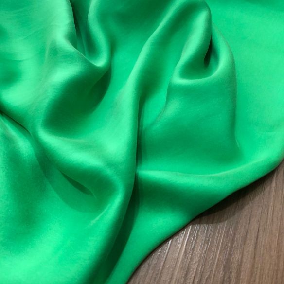 TECIDO CETIM DE SEDA ESTONADO VERDE • Conexão Tecidos TECIDO CETIM DE SEDA ESTONADO VERDE • Conexão Tecidos