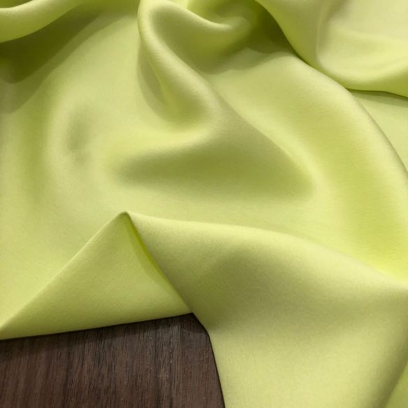 TECIDO CETIM DE SEDA ESTONADO CHÁ VERDE • Conexão Tecidos TECIDO CETIM DE SEDA ESTONADO CHÁ VERDE • Conexão Tecidos