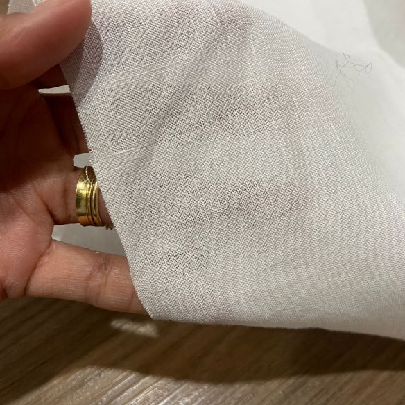 TECIDO CAMBRAIA DE LINHO PURO BRANCO • Conexão Tecidos TECIDO CAMBRAIA DE LINHO PURO BRANCO • Conexão Tecidos