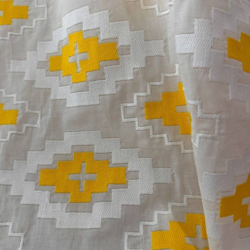 Tecido Lese Off White E Amarelo Pixel • Conexão Tecidos