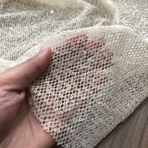 Tecido Tule de Paetê Dourado Claro • Conexão Tecidos 2