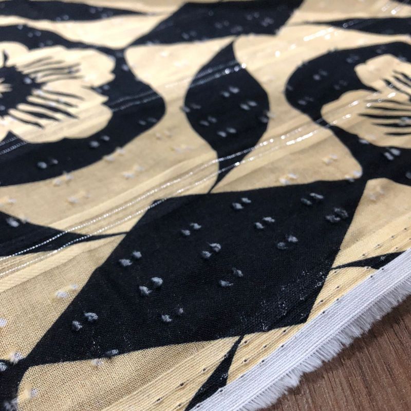 TECIDO CAMBRAIA DE ALGODÃO FLORAL COM LUREX • Conexão Tecidos