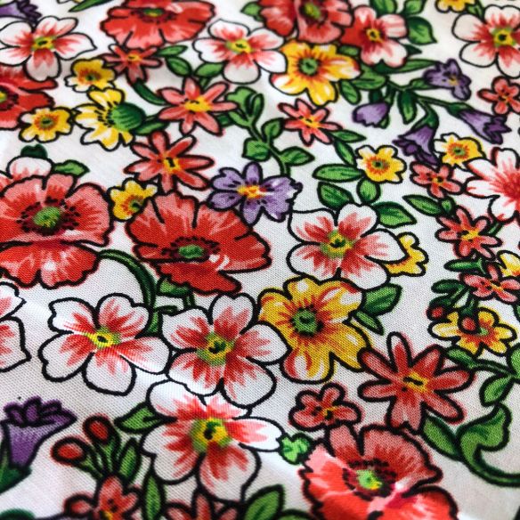 Tecido Viscose Estampada Florais Pequenos Colors • Conexão Tecidos