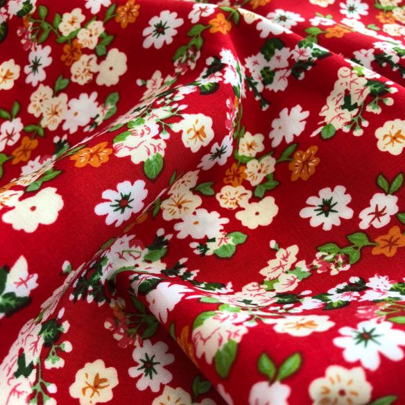 Tecido de Viscose Florais Pequenos Vermelho • Conexão Tecidos