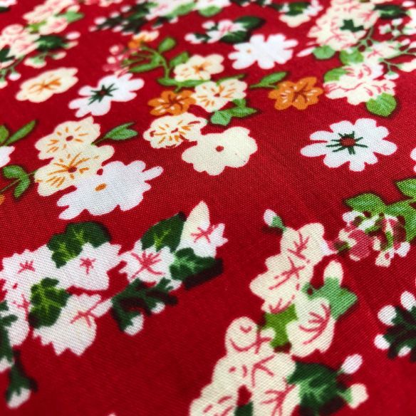 Tecido Viscose Estampada Florais Pequenos Vermelho • Conexão Tecidos
