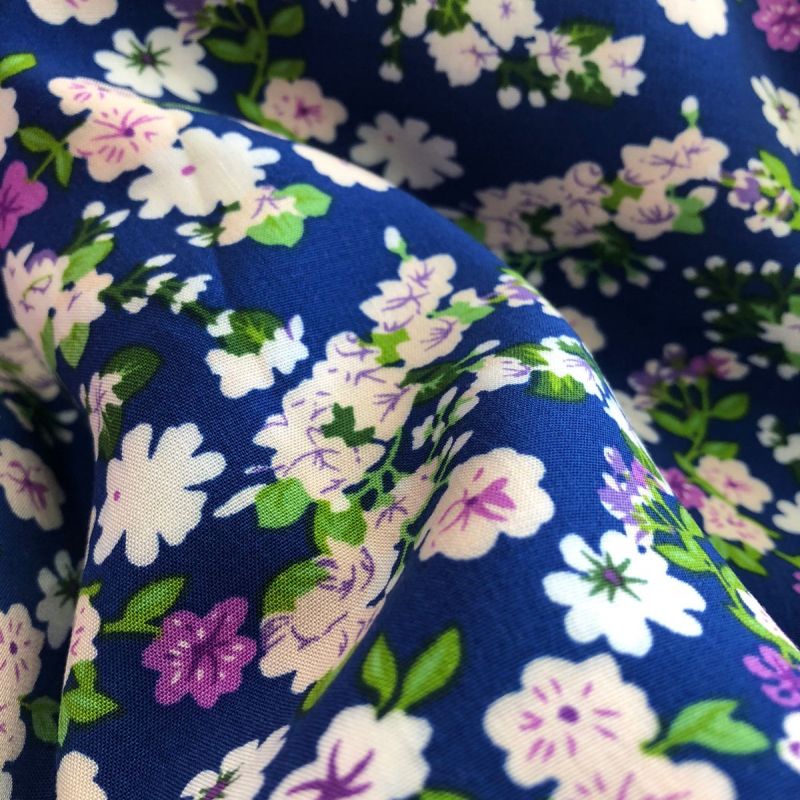 Tecido Viscose Estampada Pequenos Azul Roial • Conexão Tecidos