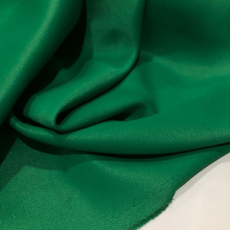 CREPE PATOU VERDE FOLHA • Conexão Tecidos