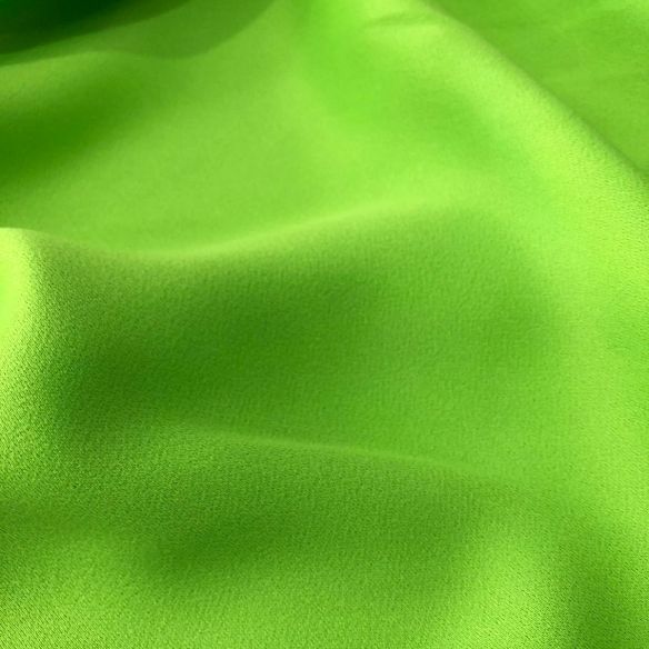 CREPE PATOU VERDE CÍTRICO • Conexão Tecidos