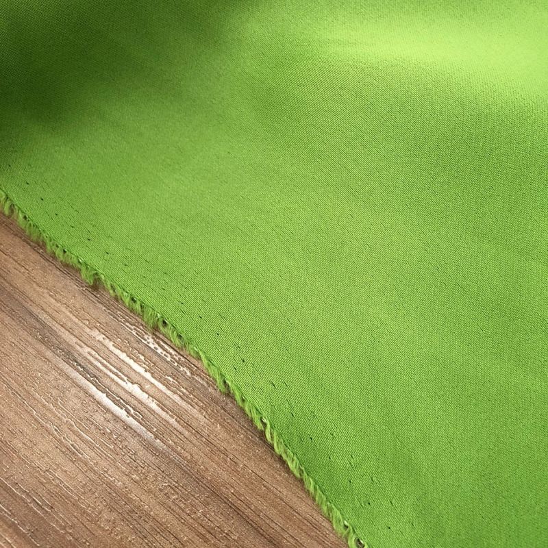 Tecido Tricrepe Verde Primavera • Conexão Tecidos
