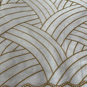 Tecido Linho Misto Off White Bordado Campina Dourada • Conexão Tecidos