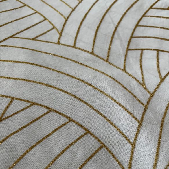 Tecido Linho Misto Off White Bordado Campina Dourada • Conexão Tecidos
