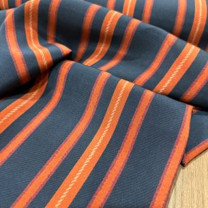 Tecido Crepe de Chine Estampado Listrado Terra • Conexão Tecidos