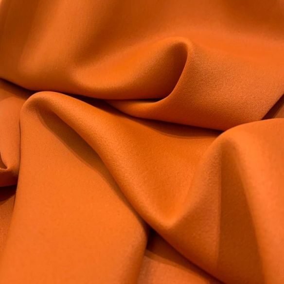 Tecido Crepe Patou Laranja Queimado • Conexão Tecidos
