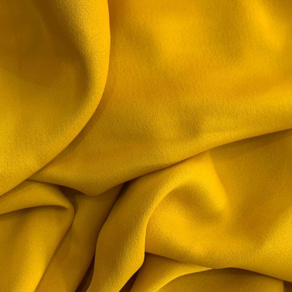 CREPE PATOU AMARELO OURO • Conexão Tecidos