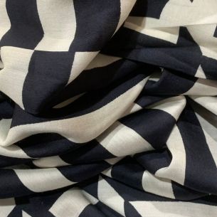 Tecido Viscose Com Seda Estampada P&B • Conexão Tecidos