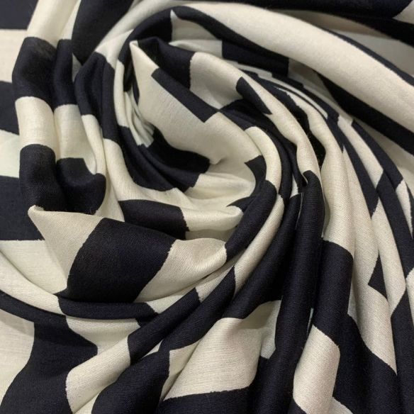 Tecido Viscose Com Seda Estampada P&B • Conexão Tecidos