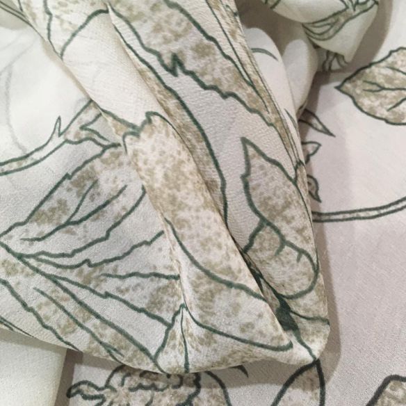 Tecido Musselina Seda Pura Flower • Conexão Tecidos