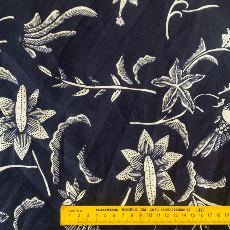 TECIDO CAMBRAIA DE LINHO PURO FLORAL MARINHO • Conexão Tecidos